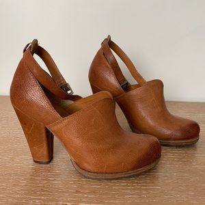 Kork Ease brown leather heel bootie